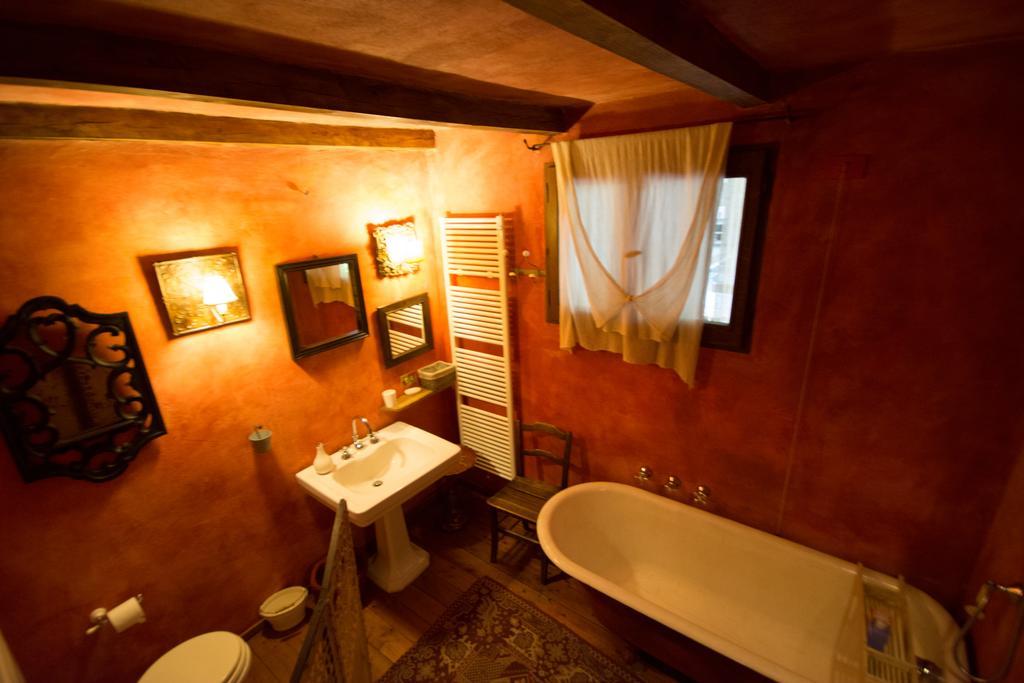 Locanda Dei Melograni Gossolengo Exteriér fotografie